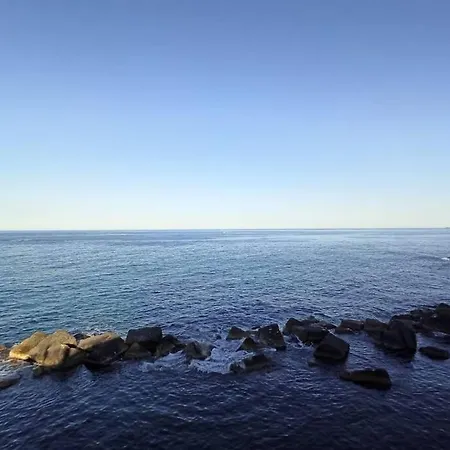A' Viuzza Tra Il Duomo E Il Mare *